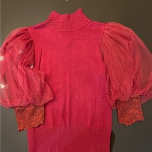 NWT. Gracia Top with Mesh puffy sleeves and Lace Cuff, size Medium